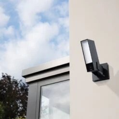 Legrand Netatmo PRO - Beveiligingscamera NOC-PRO -Veiligheid Thuis legrand netatmo pro beveiligingscamera 4177983 sfeer 3